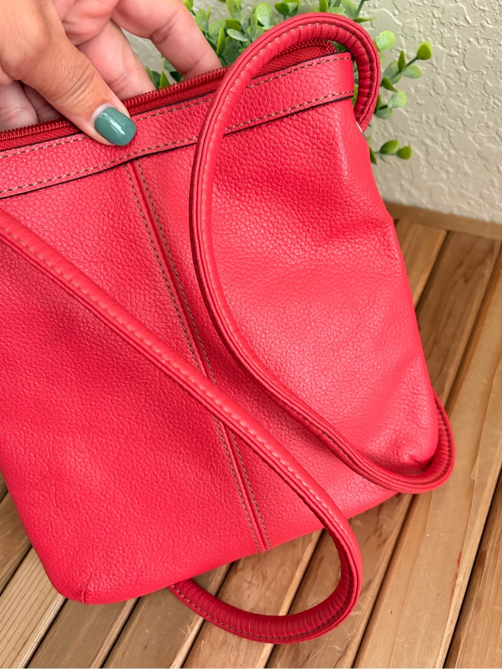 Tignanello Pebbled Leather Crossbody Bag, Coral Pink Multi-Pocket Organizer - Picture 3 of 8